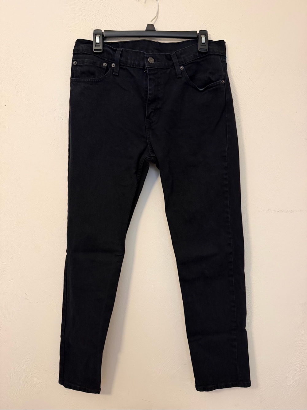 125 - Levi's Men's Black Skinny Jeans - Slim Straight Leg